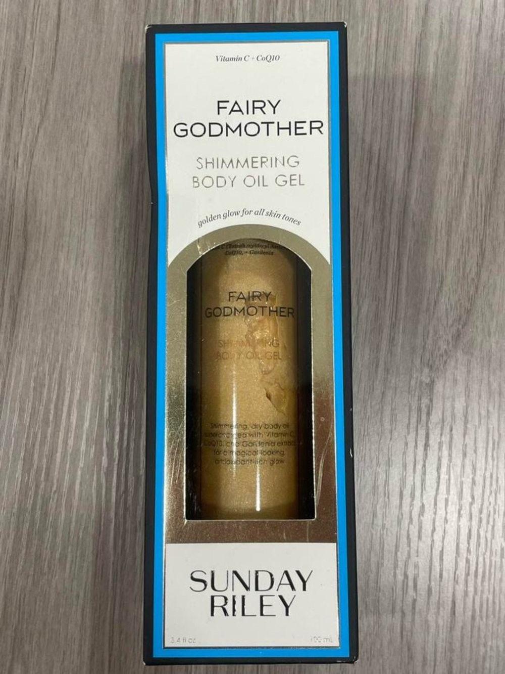 Sunday Riley Fairy Godmother Shimmering Body Oil Gel
#bodyoil #shimmering
